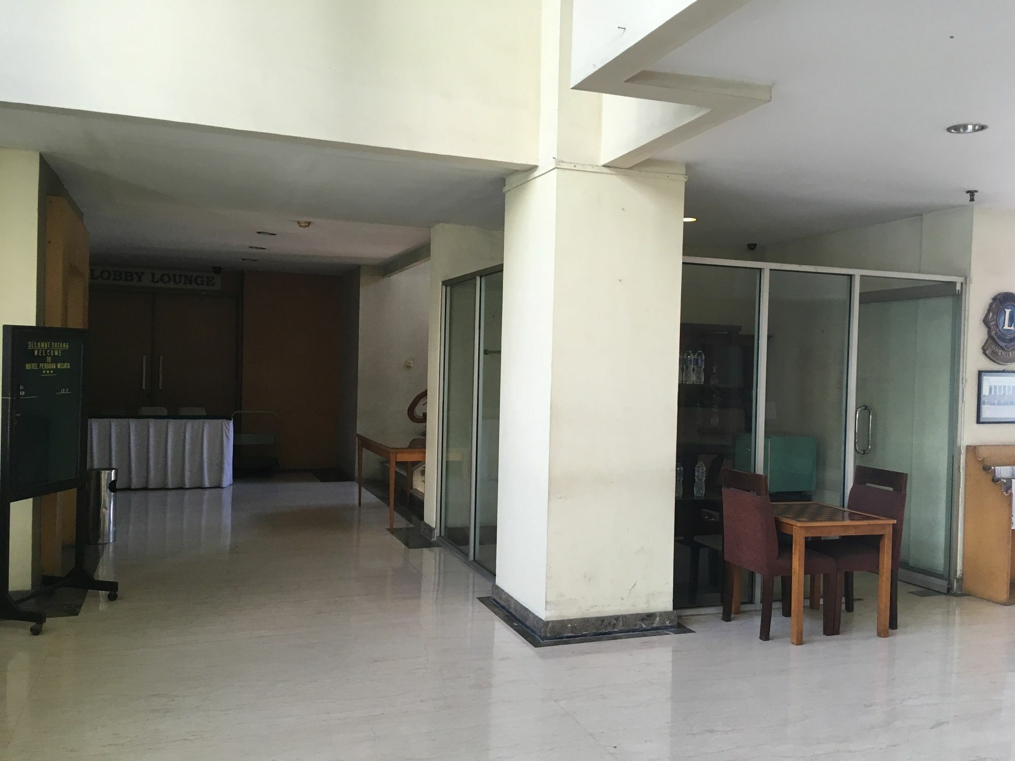 Hôtel Perdana Wisata à Bandung Extérieur photo